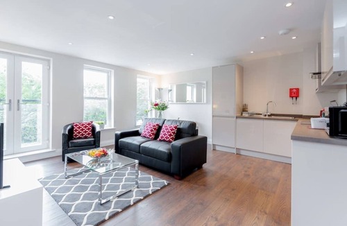 Reigate Apartment | 11 Trinity House - 2 bedroom apartment
