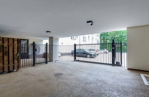 Reigate Apartment | 11 Trinity House - 2 bedroom apartment