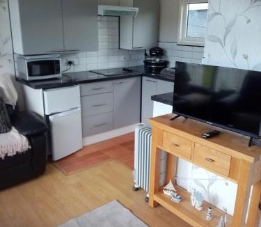 Chapel Saint Leonards Ski Chalet | 116 cherry park