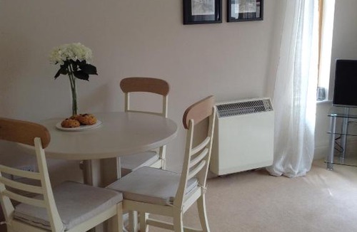 York Apartment | 12 Emperors Wharf