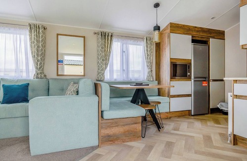 Mablethorpe House | 12ft-wide very comfortable and spacious caravan with one double and one twin.
