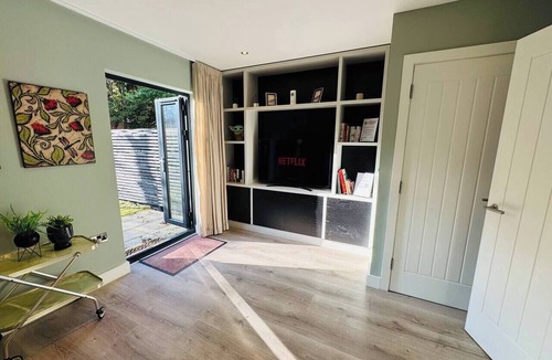 Barnt Green House | #13 Elegant Solihull Townhouse Sleeps 10 NEC/BHX
