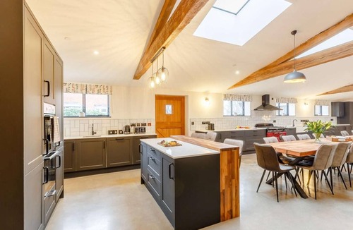 Berriew Cottage | 14 Bed in Welshpool (oc-90568)