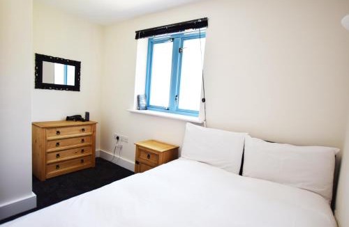 Kingsbridge Apartment | 15 Crabshell Heights