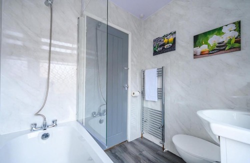 Leeds House | 16PT2 - Tranquil and Calming Stay in Armley