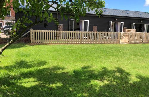 Whitchurch House | 2 Barn Cottages