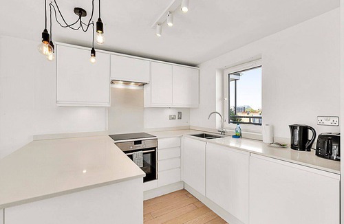 Churchill Apartment | 2-Bed, 2-Bath Third Floor Flat