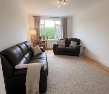 Longcroft Apartment | 2 bed corstorphine