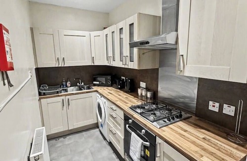 Tollcross Condo | 2 Bed Flat in Central Edinburgh