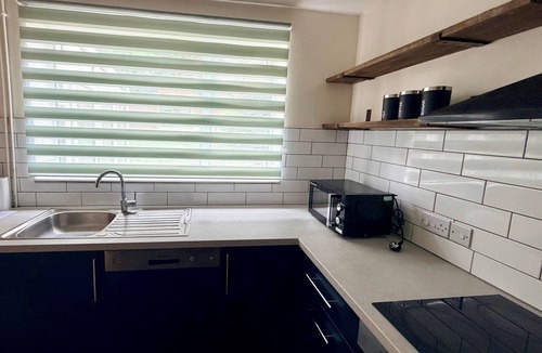 Ault Hucknall House | 2-Bed House, Sleeps 4 w/ Parking & Garden