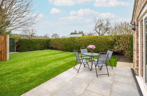 Beccles Cottage | 2 Bed in Aldeby (oc-2wca)
