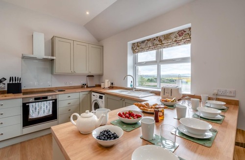 Blairgowrie Cottage | 2 Bed in Alyth (oc-e31854)