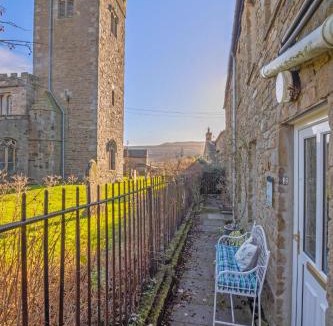 Askrigg House | 2 Bed in Askrigg oc-ds1019