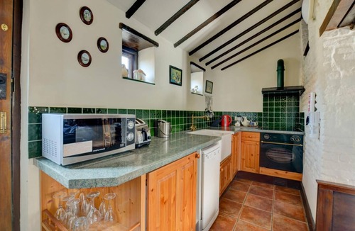 Bacton Cottage | 2 Bed in Bacton (oc-712)