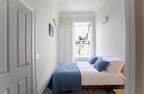 Upper Town House | 2 Bed in Bath oc-bhr43
