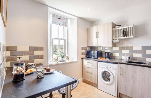 Berwick-upon-Tweed Cottage | 2 Bed in Berwick-upon-tweed (oc-81273)