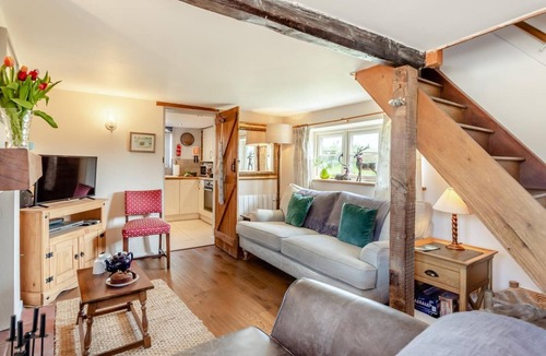 Bodham Cottage | 2 Bed in Bodham (oc-2082)