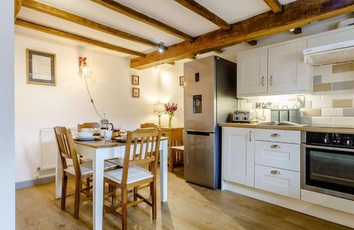 Brecon House | 2 Bed in Brecon oc-bn310