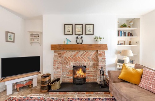 Galmpton Cottage | 2 Bed in Brixham (oc-74200)