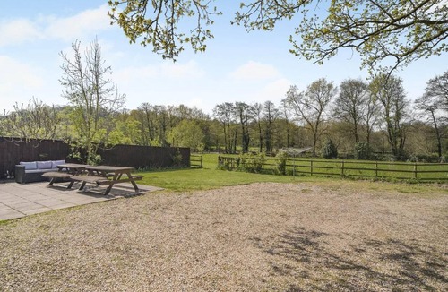 Peterston-Super-Ely Cottage | 2 Bed in Cardiff (oc-45394)