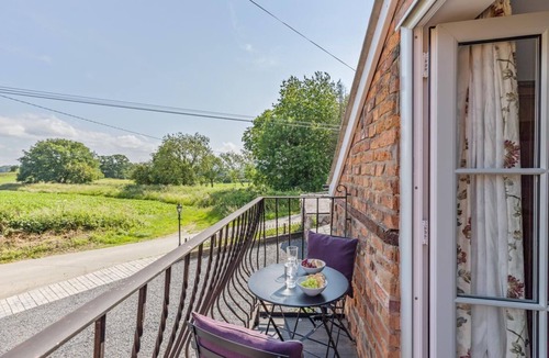 Llanymynech Cottage | 2 Bed in Carreghofa (oc-t32530)