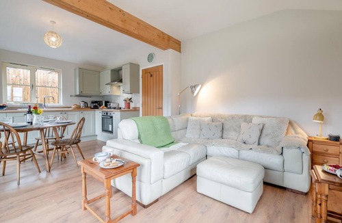 Dursley Ski Chalet | 2 Bed in Coaley (oc-r34730)