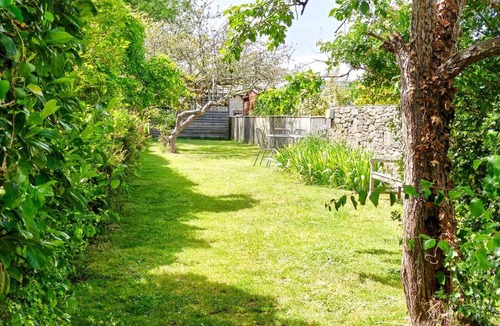 Corfe Castle Village Cottage | 2 Bed in Corfe Castle (oc-ic096)