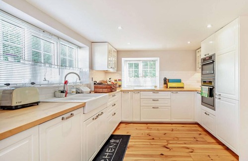 Langtoft Cottage | 2 Bed in Driffield (oc-93140)