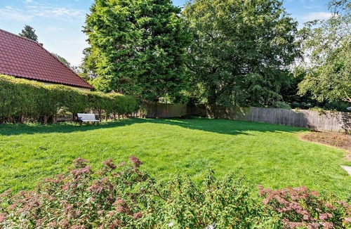 Langtoft Cottage | 2 Bed in Driffield (oc-93140)