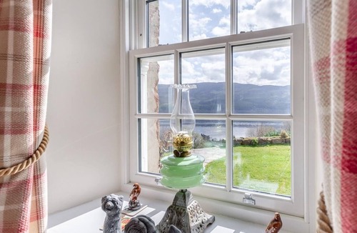 Lewiston House | 2 Bed in Drumnadrochit (oc-ca315)