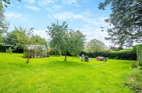 Dunscore Cottage | 2 Bed in Dumfries (oc-b29836)
