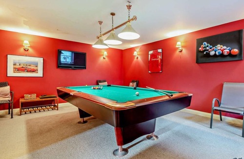 Dursley House | 2 Bed in Gloucester (oc-94228)