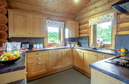 St George Ski Chalet | 2 Bed in Groesffordd Marli (oc-g39079)