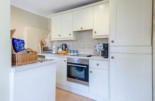 Aldborough Cottage | 2 Bed in Hanworth (oc-h32041)