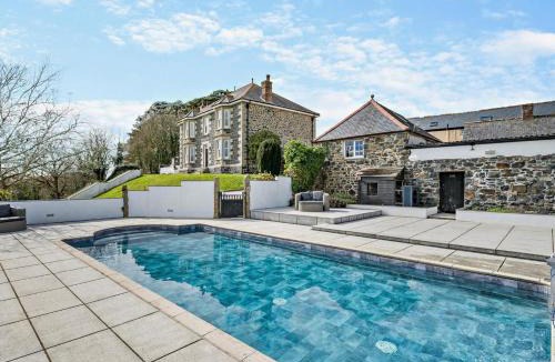 Cury House | 2 Bed in Helston oc-41378