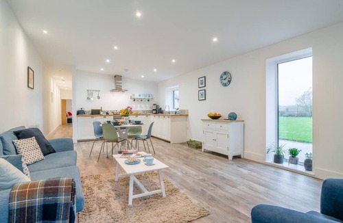 Hinton Blewett Cottage | 2 Bed in Hinton Blewett (oc-g34070)