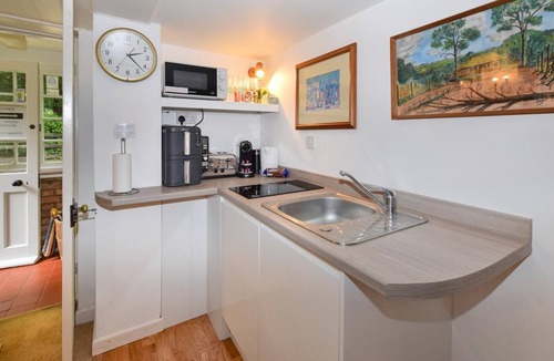 Woodfalls Cottage | 2 Bed in Landford (oc-l31877)