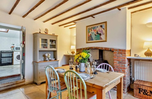 Littlebredy Cottage | 2 Bed in Langton Herring (oc-s28170)