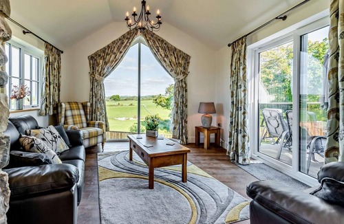 Llanarth Cottage | 2 Bed in Llanarth (oc-95322)