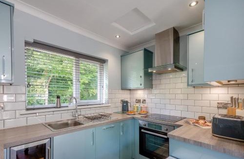 Llanbedrog House | 2 Bed in Llanbedrog oc-3glyny