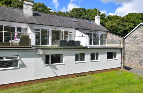 Llanbedrog House | 2 Bed in Llanbedrog oc-5glyny