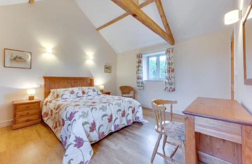Norwich House | 2 Bed in Loddon oc-1205