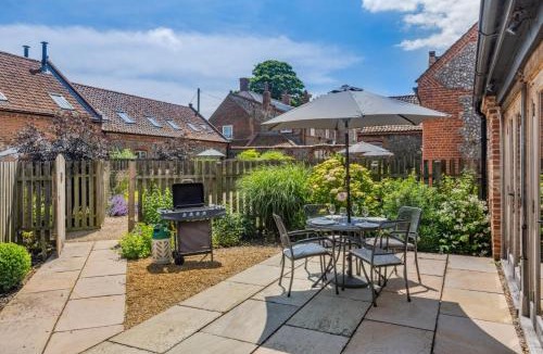 Bodham House | 2 Bed in Lower Bodham oc-t29589