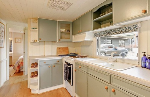Gumley RV Rental | 2 Bed in Lutterworth (oc-93762)