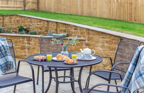 Melplash Cottage | 2 Bed in Melplash (oc-d30044)