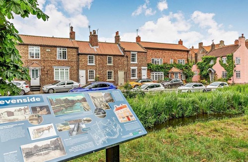 Stokesley Cottage | 2 Bed in Middlesbrough (oc-92731)