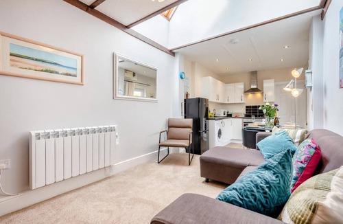 St Merryn House | 2 Bed in Padstow (oc-p00398)