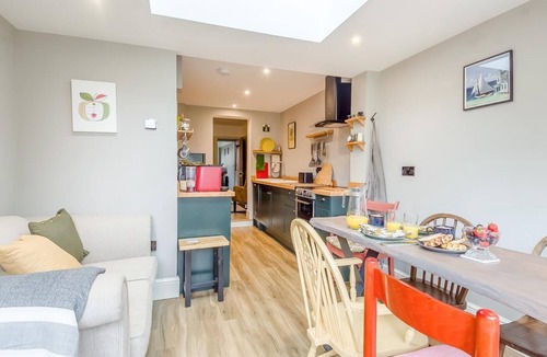 Pakefield Cottage | 2 Bed in Pakefield (oc-p32922)