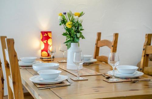 Risca East House | 2 Bed in Risca oc-b35977