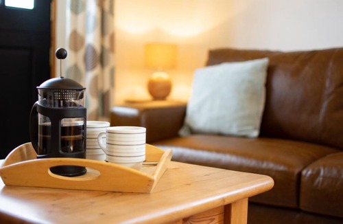 Aldborough House | 2 Bed in Roughton (oc-1626)